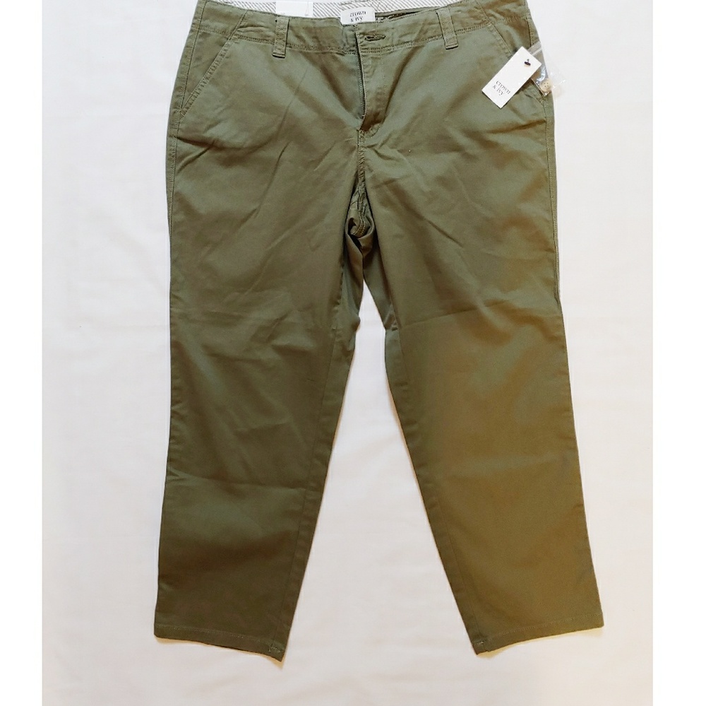 Crown & Ivy Olive Cropped Pants Size 12